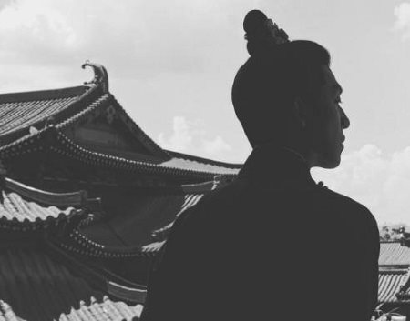 四方馆安修义喜欢尉迟华吗？四方馆安修义感情线分析