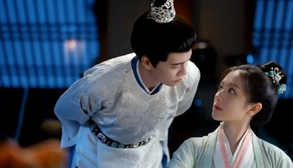 流水迢迢卫昭和裴炎谁的权力大？两人权利对比