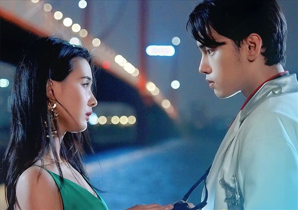 救命腹黑奶狗弟弟太绿茶短剧讲了什么？剧情介绍